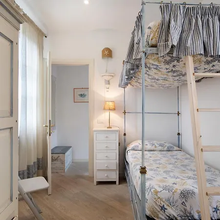 Holiday home Red In Dei Marmi Forte dei Marmi